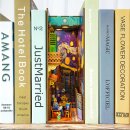 Vincent`s World Book Nook